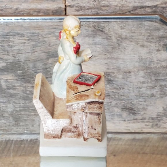 Sebastian Miniature Becky Thatcher  1976  SML #96 - Picture 5 of 8